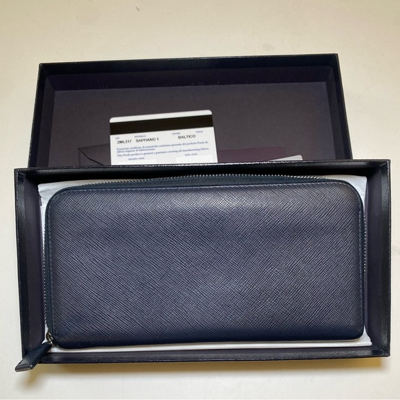 EUC! 😍 Prada Blue Saffiano Leather Zip Around Wallet - Picture 3 of 14